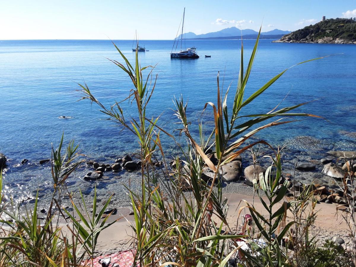 Villetta Il Faro Sul Mare Àrbatax Buitenkant foto