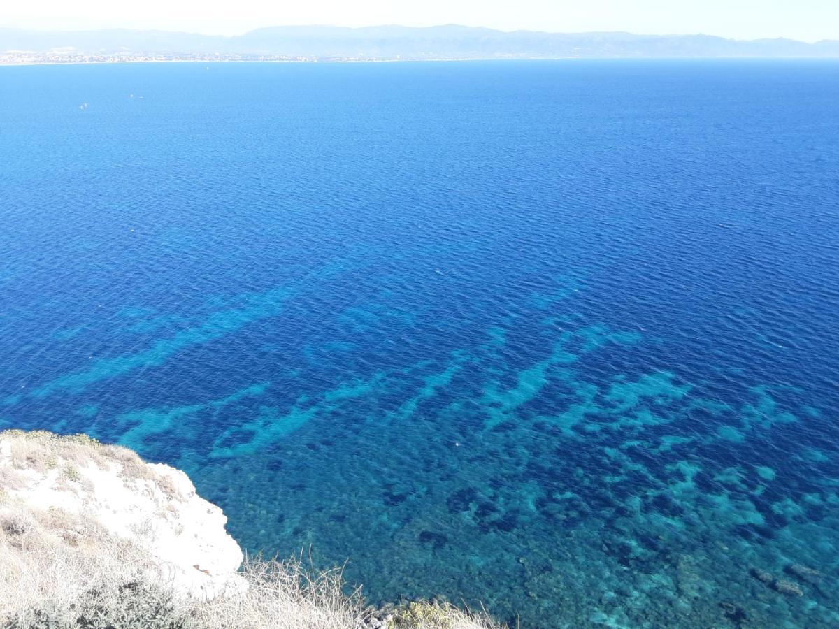 Villetta Il Faro Sul Mare Àrbatax Buitenkant foto